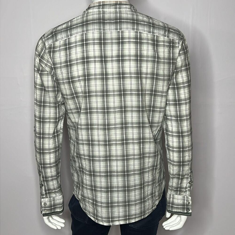 Hugo boss slim fit button down long sleeve shirt size XL - Picture 5 of 10